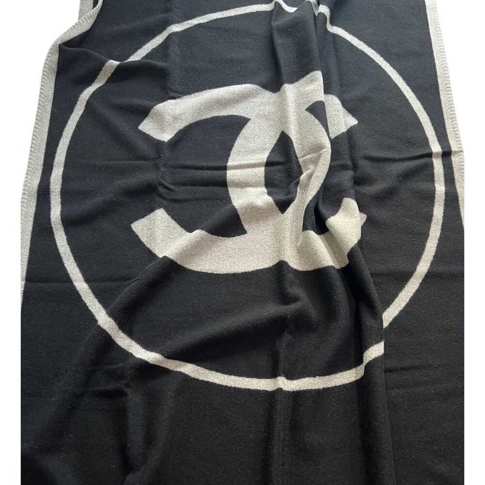Chanel Reversible Throw Blanket in Wool and Cashmere